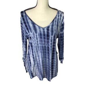 Silverwear Blue White Tie Dye V-Neck 3/4 Sleeve Medium
